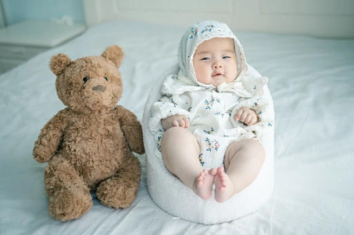 固安宝宝挠耳朵是怎么回事 固安宝宝挠耳朵是怎么回事